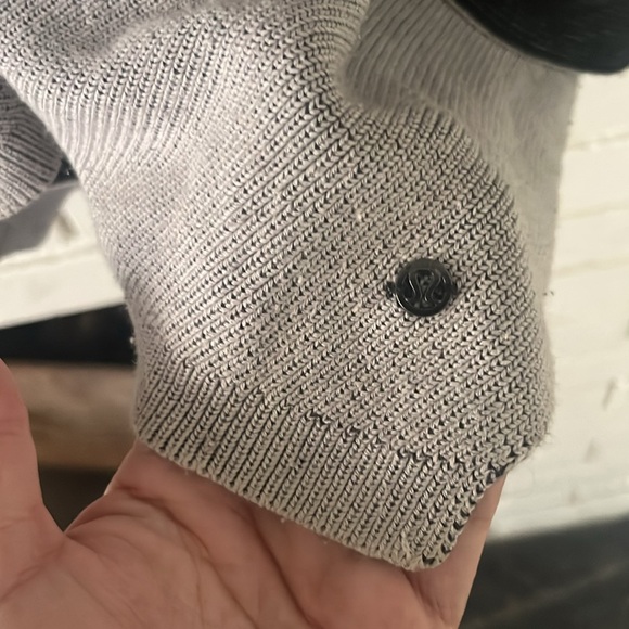 Lululemon reversible exaltation wrap - Picture 4 of 5